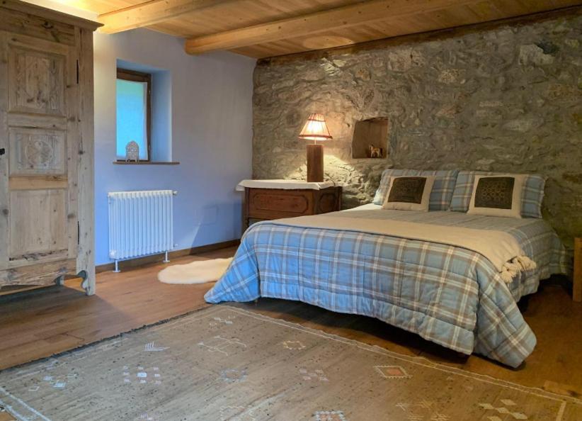 Affittacamere Montagne Verdi Varallo Exteriör bild